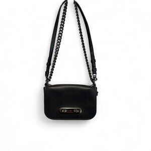 Coach Swagger Shoulder Bag 20 Black. Glove tanned leather.